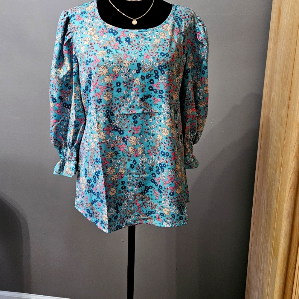Ladies sz M Multi color washable silk blouse